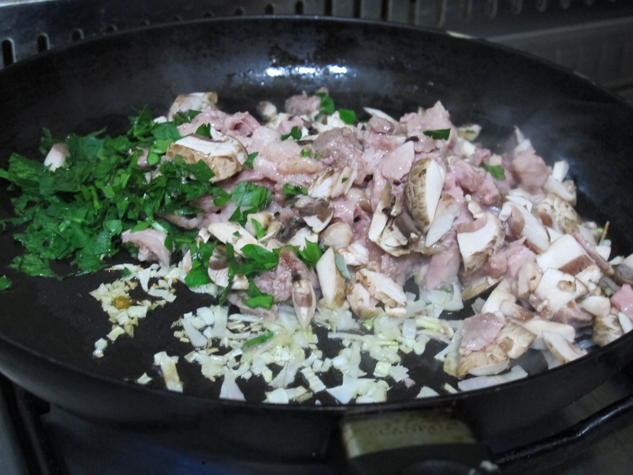 muppys Duck and Mushroom Tortellini with Caramelised Pears