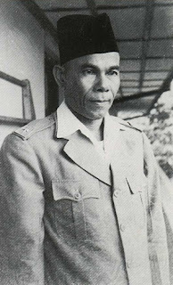 Gubernur Aceh; Teuku Daud Beureueh