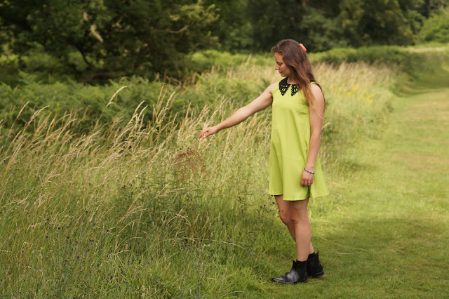 how to wear a lime green dress