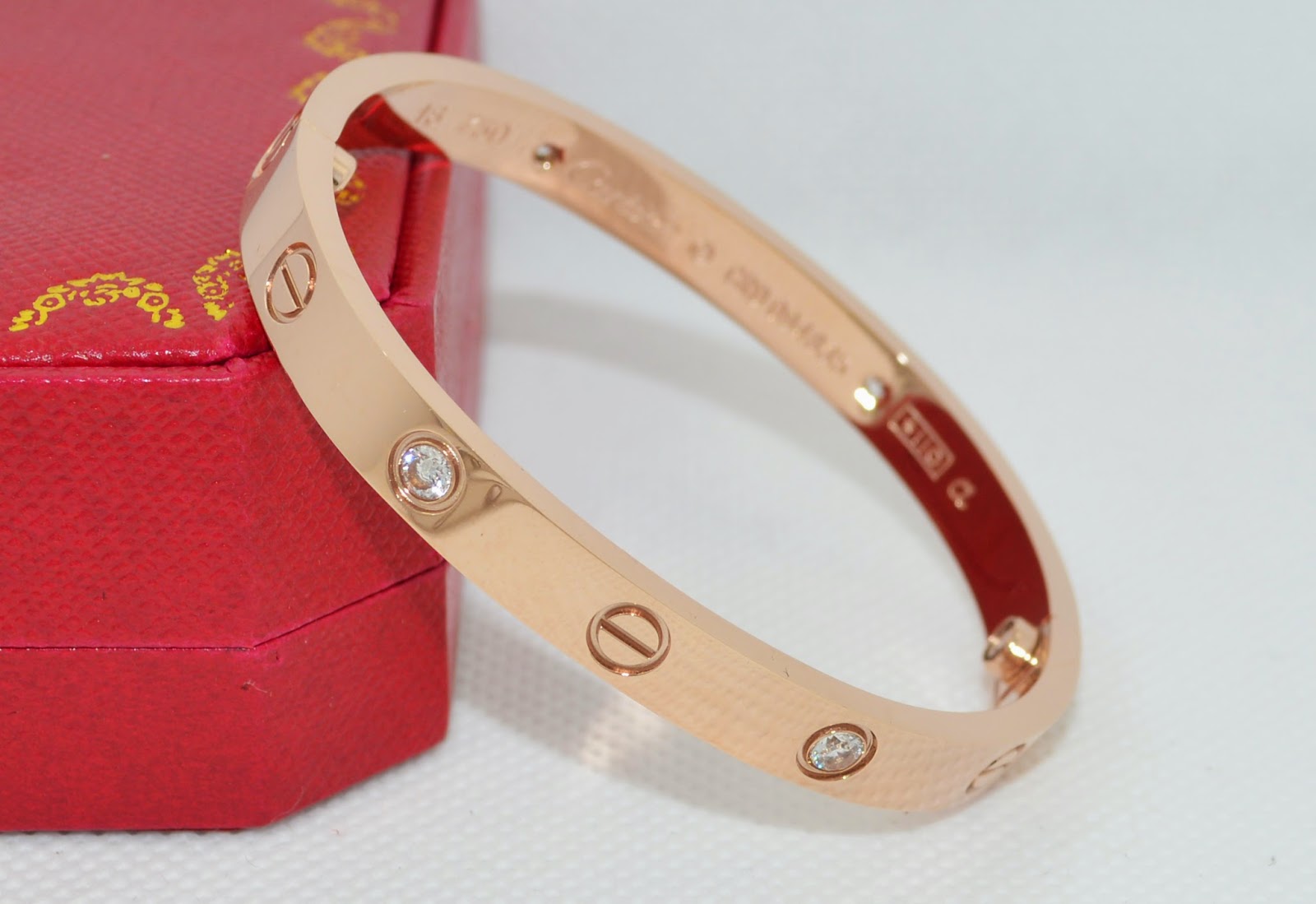 Apple fashion: Superior Quality Cartier love bangle replica