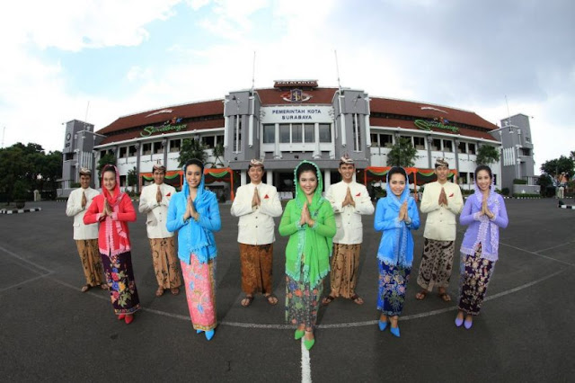 5 Hal Berikut Wajib Kamu Ketahui Kenapa Jawa Terkadang Dibenci Oleh Penduduk Daerah Lain 5 Hal Berikut Wajib Kamu Ketahui Kenapa Jawa Terkadang Dibenci Oleh Penduduk Daerah Lain