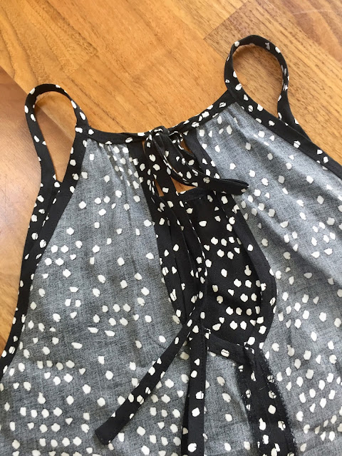 Diary of a Chain Stitcher: Monochrome Dotty Viscose Gypsy Swing Top from Sew This Pattern