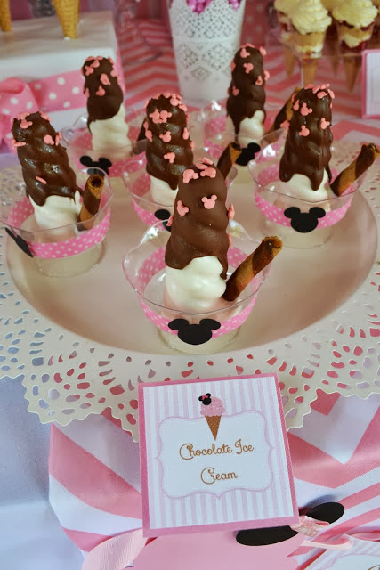 minnie mouse confetti in ice cream bowl