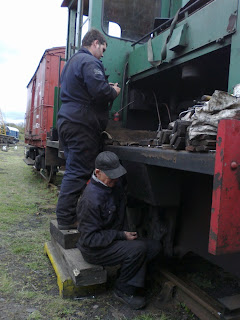 Richard & Brian work on the Husky air brakes