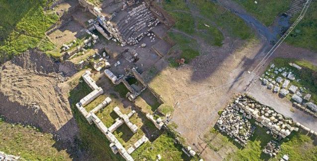 Αρχαίο ελληνικό θέατρο στη Σμύρνη έρχεται στο φως από αρχαιολόγους Αρχαίο ελληνικό θέατρο στη Σμύρνη έρχεται στο φως από αρχαιολόγους
