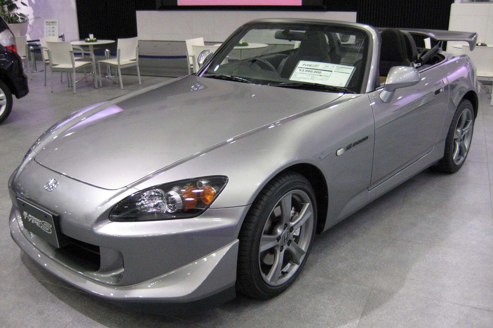 (No Es) Otro Blog de Autos Honda S2000 9.000 RPM de precisión japonesa.