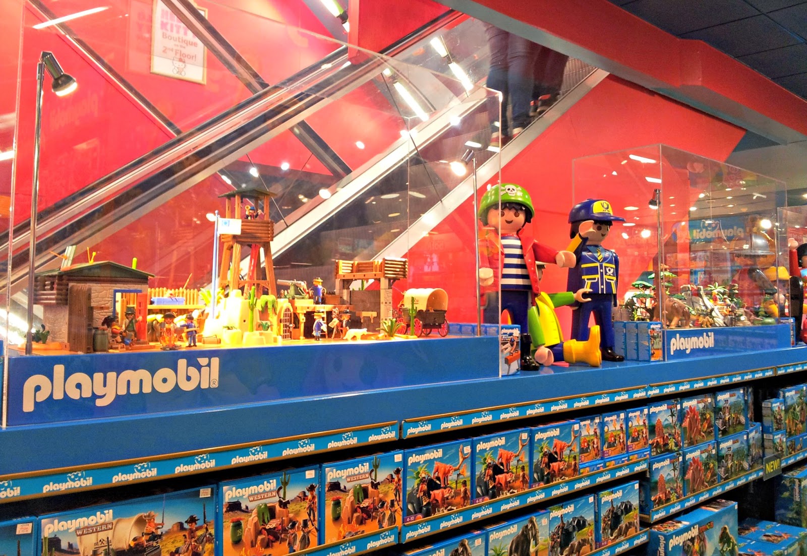 , Hamleys, London &#8211; The Finest Toy Shop in the World