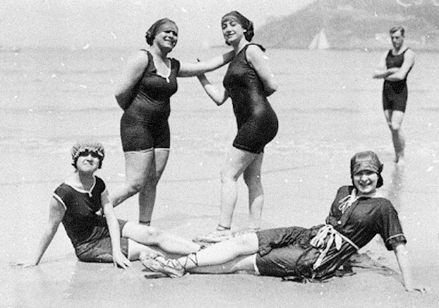 36 Interesting Vintage Photos of Women in Bathing Suits in the 1910s ...