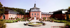 <<<---Innenhof von Schloss - Wickrath--->>>