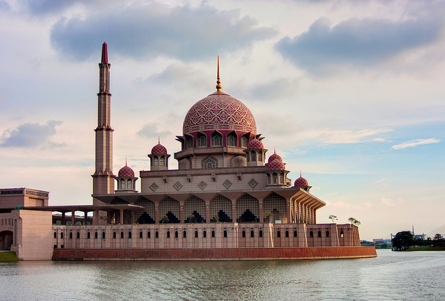 10 Masjid Tercantik  Di Dunia Ibnushukran