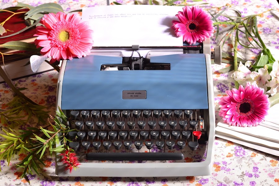 Boda vintage maquina de escribir olivetti studio de luxe