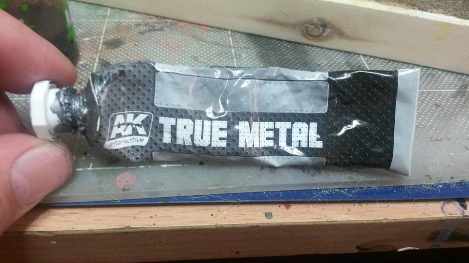 Scale models and dioramas How to paint oil barrel.