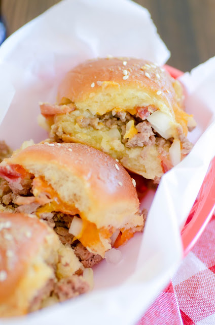These Bacon Cheeseburger Sliders are so easy to throw together for a crowd and perfect for game day!