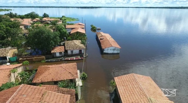 ENCHENTE | Rio Turiaçu transborda e desabriga famílias em Santa Helena, no Maranhão