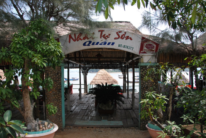 Nhà hàng Nhất Tự Sơn ở Sông Cầu