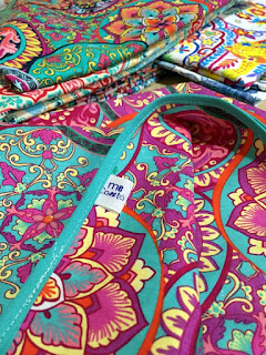Me contó un pajarito: Estampas con alegría para sus hogares.