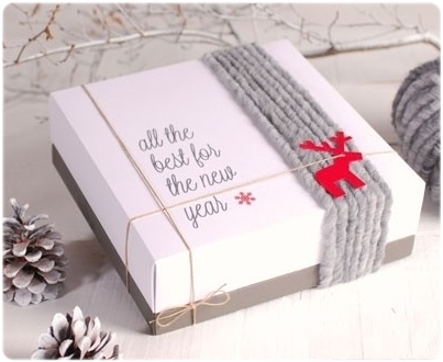  Regalo decorado con lana_Selfpackaging