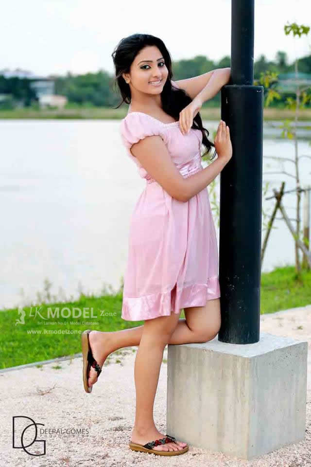 Sri Lankan Beautiful Hot Actress Models Vinu Udani
