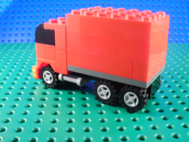 MOC LEGO Camião vermelho