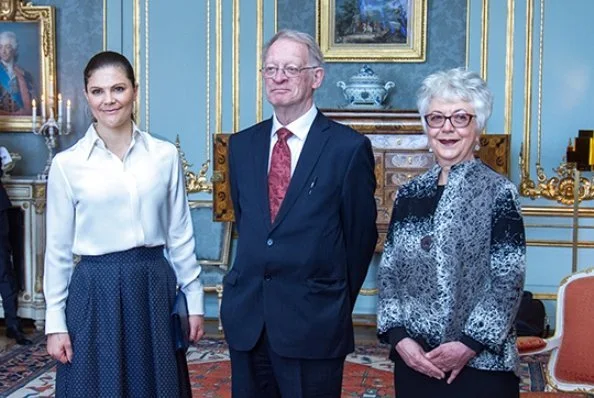 Princess Victoria wore Baum Und Pferdgarten Sashenka Pleat Skirt. Crown Princess Victoria presented Vega Medal. Professor Gillian Hart and Professor Arild Holt-Jensen