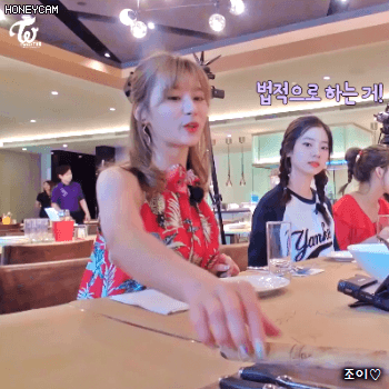 트와이스 TV 9화 크랩발라먹기 비전문가 사나.gif | 인스티즈