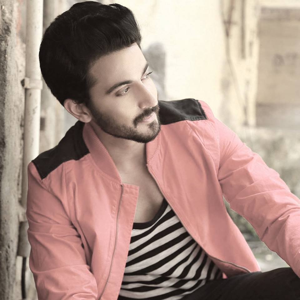 Dare to bare : Hot Indian TV Actors : Dheeraj Dhoopar