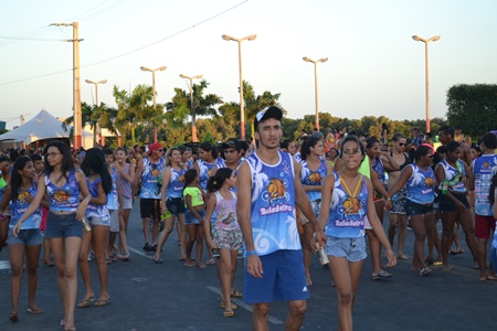 BLOCOS NO CARNAVAL DE GUAMARÉ COM DESTAQUE DO BLOCO U.T.I DAS CANOAS DA AMIGA FRANCISCA DO CAMARÃO