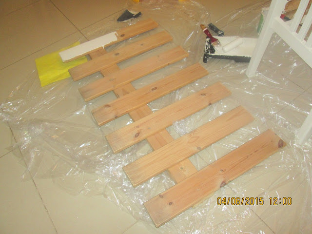 IMG 0016 - מיתלה מעילים ממשטח פריקה