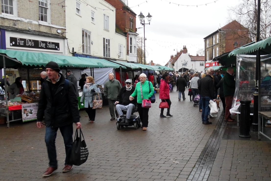 Nigel Fisher's Brigg Blog SHOPPERS FLOCK TO THE CHRISTMAS BRIGG