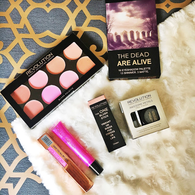 Huge Makeup Revolution and Freedom Makeup haul including a free £25 mystery gift! #bbloggers #makeup #haul Huge Makeup Revolution and Freedom Makeup haul including a free £25 mystery gift! #bbloggers #makeup #haul