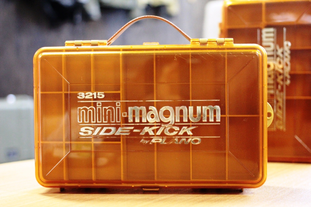 Boîte De Pêche Plano Mini-Magnum 3215 Bleue - Neuve