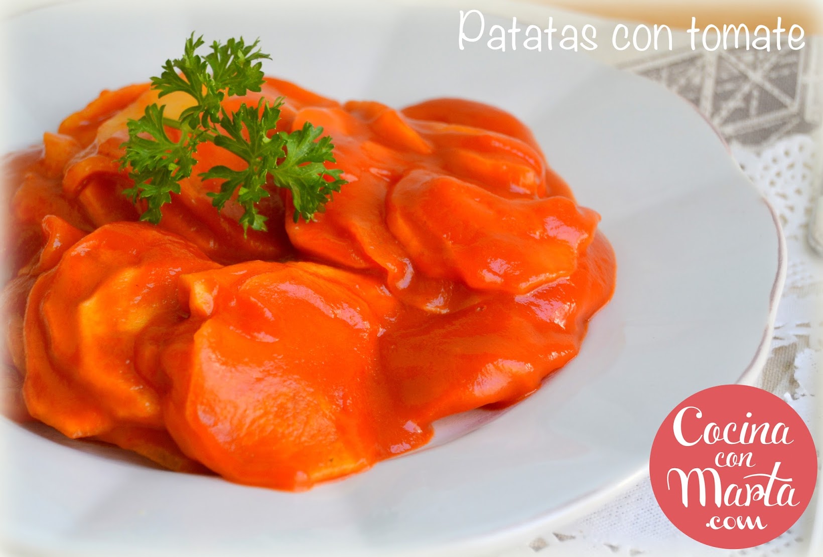 patatas con tomate frito, receta casera, fácil, rápida, sencilla, Cocina con Marta, comida estudiantes, niños