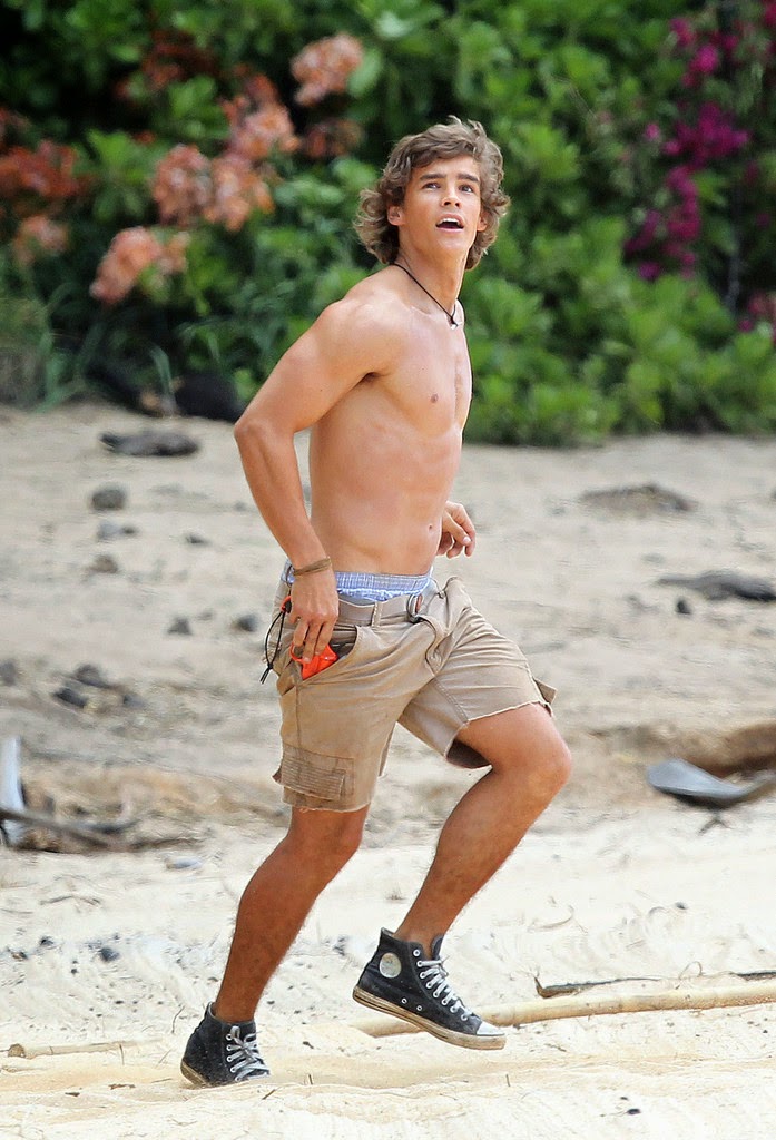 Brenton Thwaites Beach.