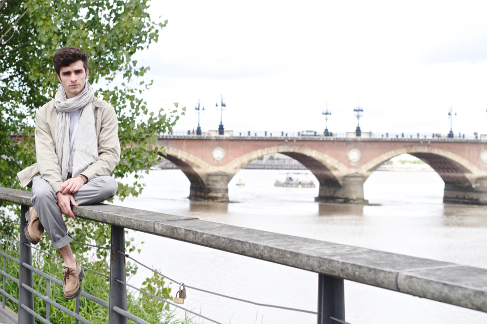 BLOG_MODE_HOMME_STYLE_MASCULIN_CASUAL-CHIC-MENSWEAR_edwardson-lunettes-somewhere-paris-chemise-en-lin-blanche-bordeaux-paris-france - 6