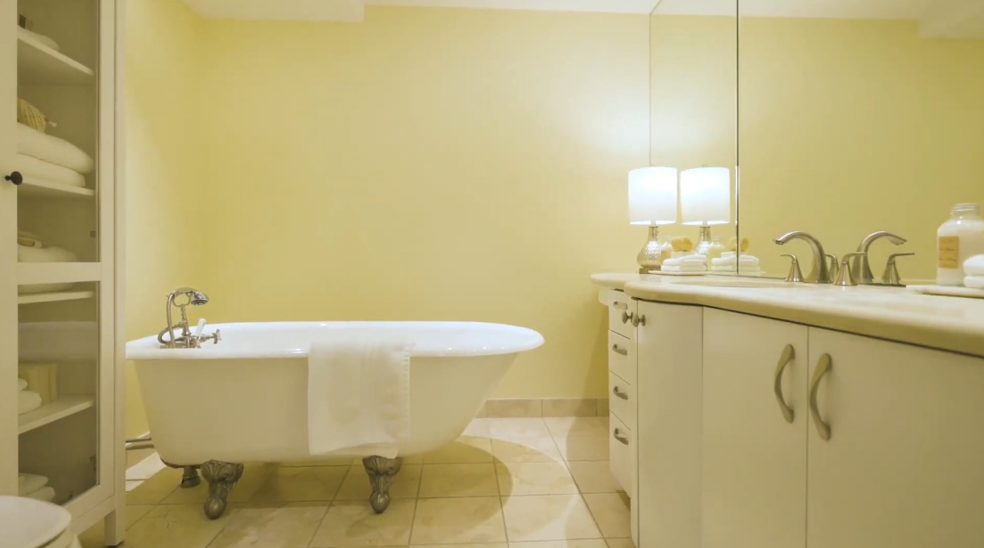 27 Interior Design Photos vs. 1166 Bay St #1301, Toronto, ON Luxury Condo Tour