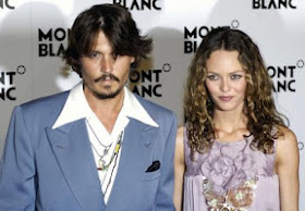 Johnny Depp Beli Rumah Untuk Bekas Kekasih