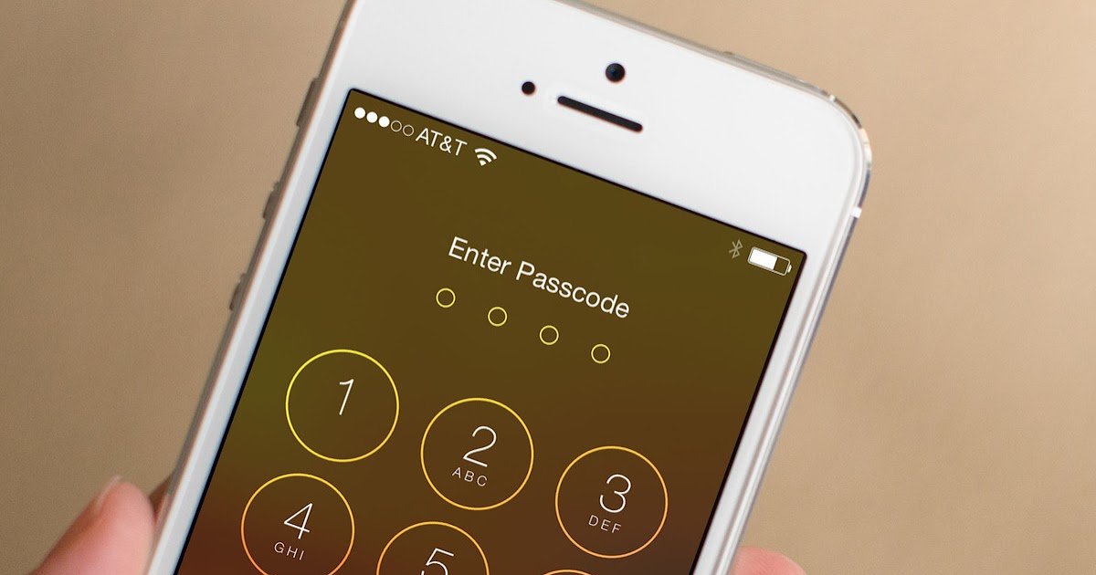 How To Hack iPhone's Lock Screen to Access Photos, Contacts...