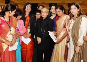 Renowned theta healer Rachna Mehra honored by President Dr Pranab Mukherjee