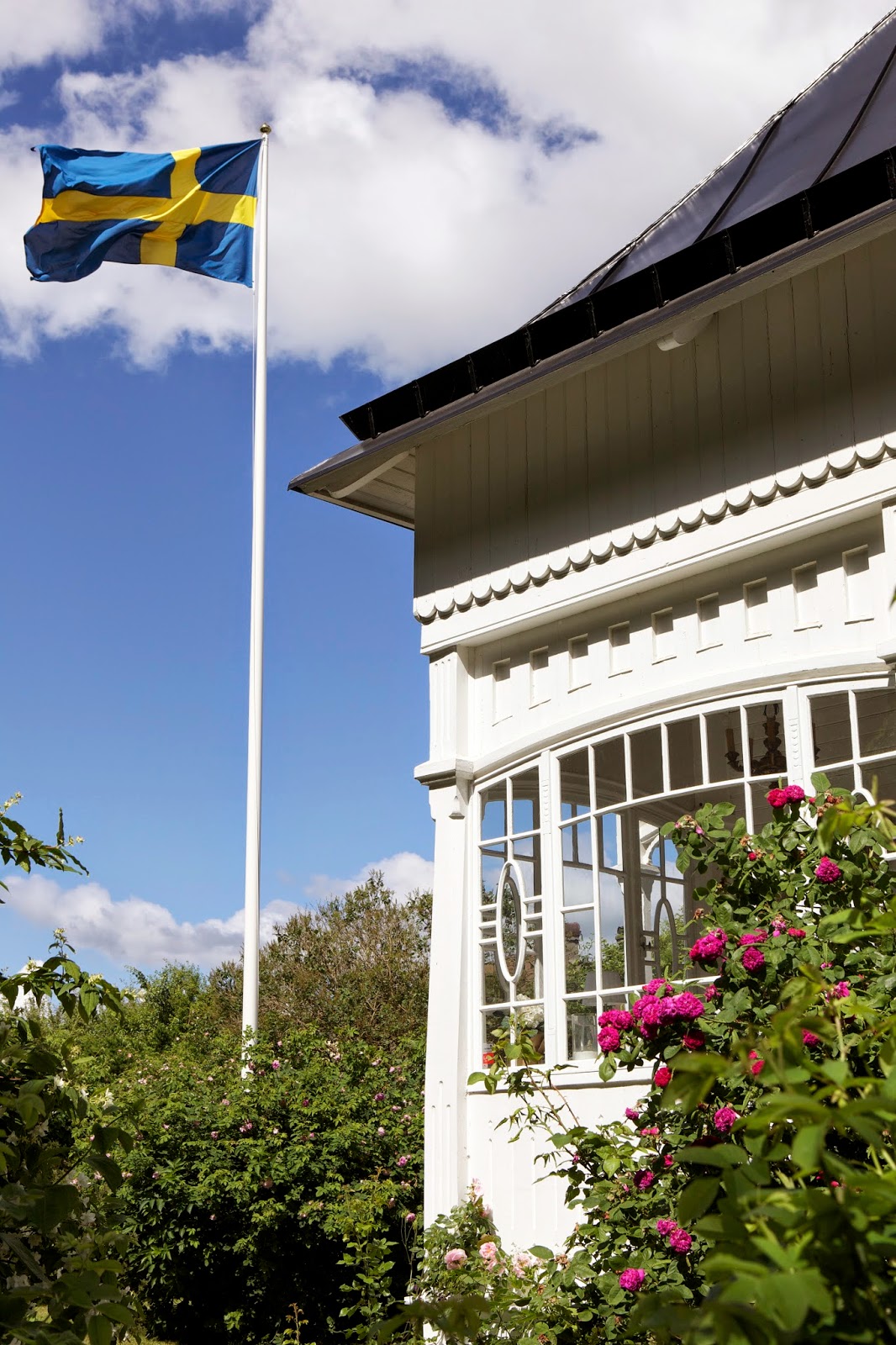 LILLA VILLA VITA: Flaggan i topp!