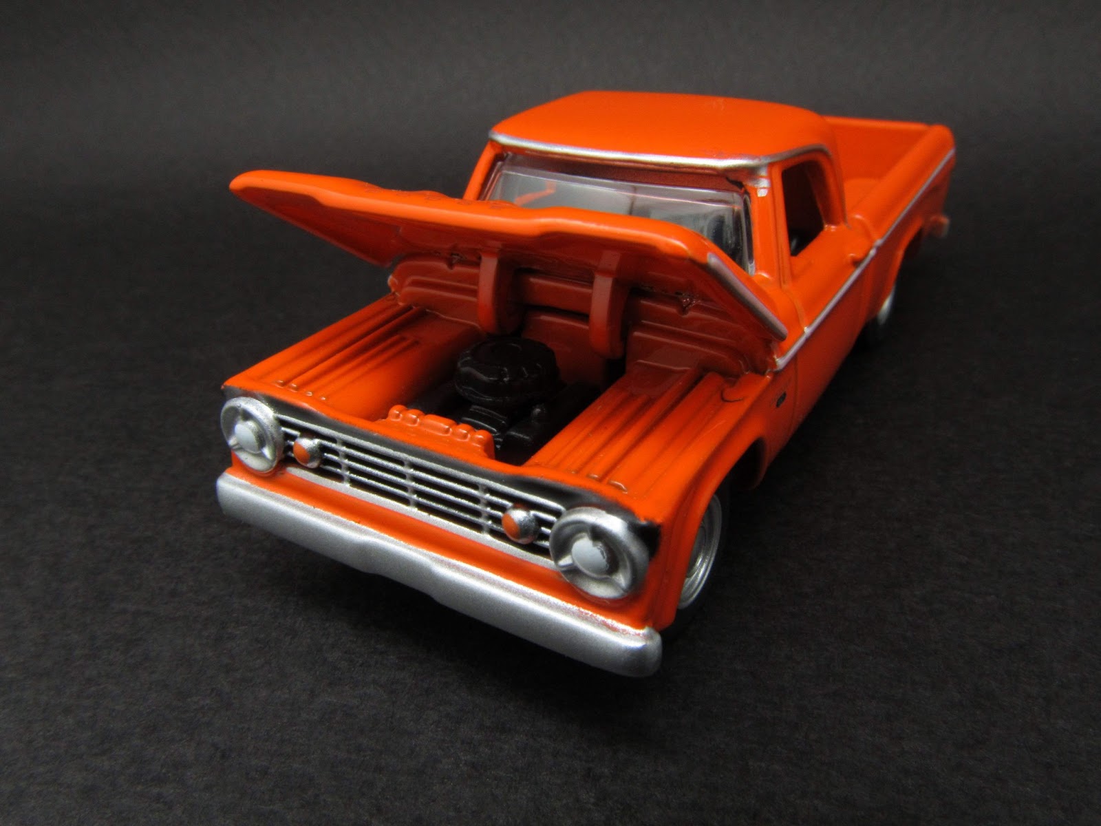 Diecast Hobbist: 1966 Dodge D-100
