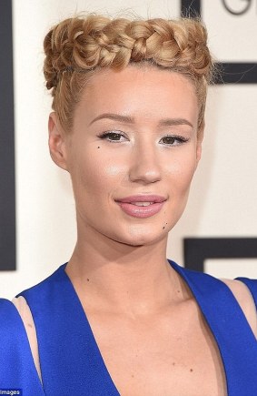 35C6D09E00000578 3665440 image a 4 1467192582790 See how much Iggy Azalea looks like her mum