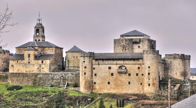 origine image : http://www.fotoviajero.com/search/Pueblo con su rio en cordoba/castillo-de-los-condes-de-benavente_1146