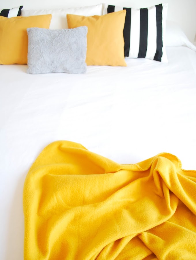 My home: color mostaza en el dormitorio III por www.mylittlebrunch.com