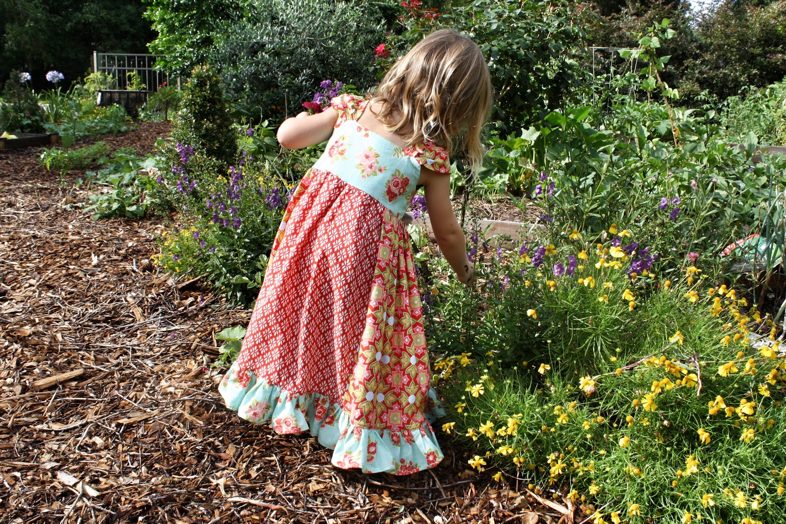sew grown Fancy Farm Girl Dress and Edible Landscape Photos.