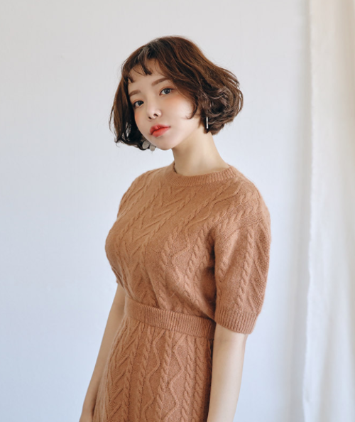 Cable Pattern Short Sleeve Sweater and Skirt Set