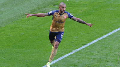Theo Walcott Scores Against Leicester.