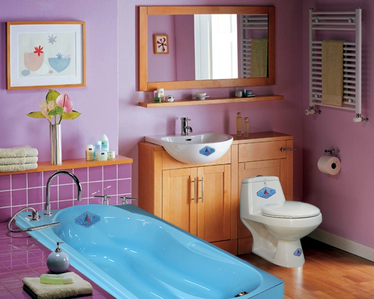 Какой краской можно покрасить в ванной. Отделка ванной краской. Окрашенные стены в ванной. Ванная комната окрашенная краской. Красиво покрасить стены в ванной.