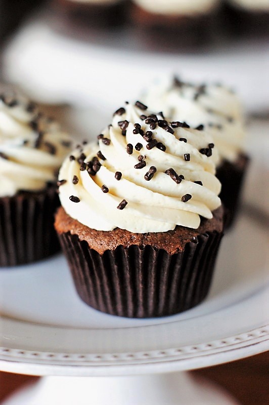 The BEST Light & Fluffy Chocolate Cupcakes + Vanilla Buttercream