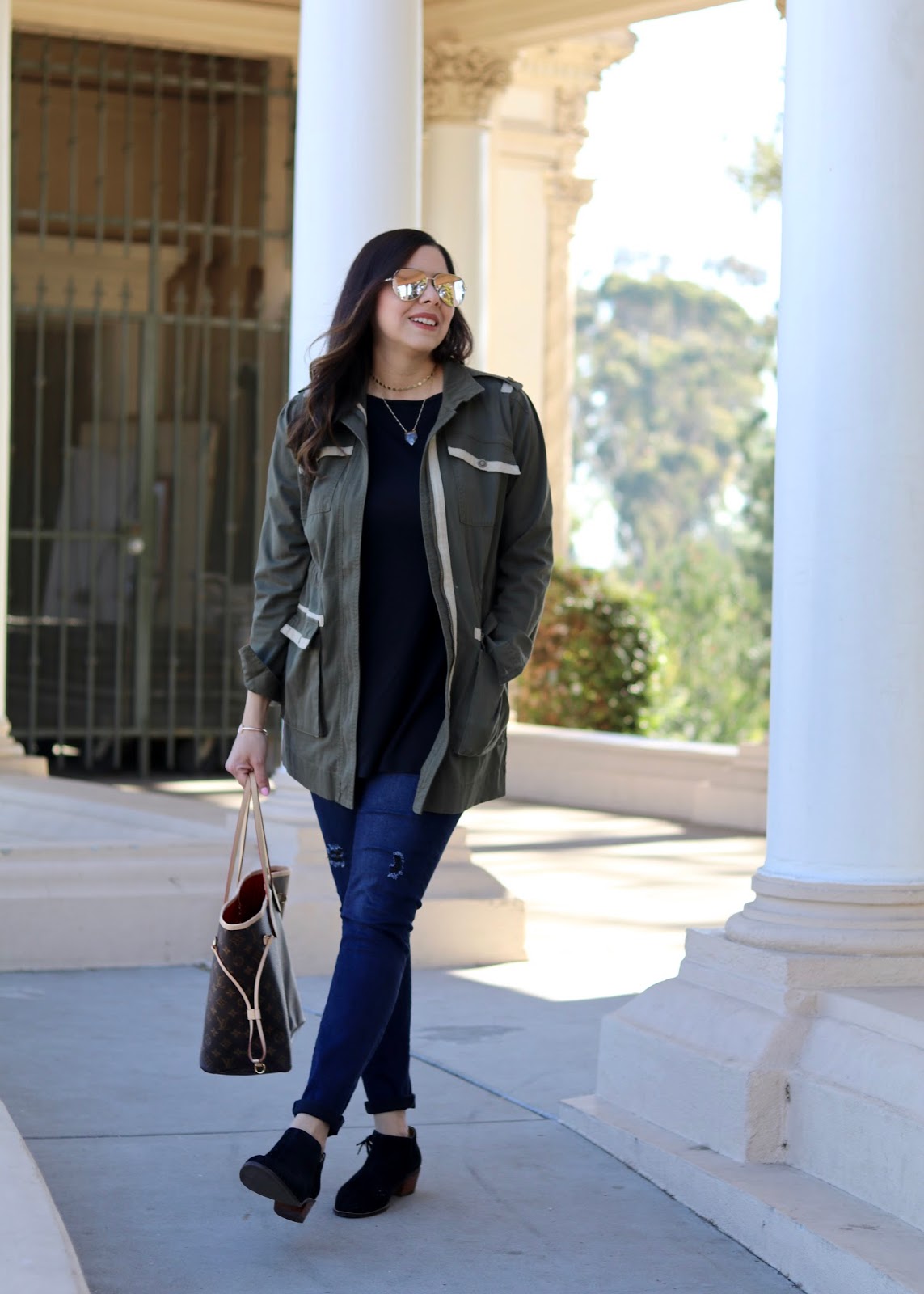 Comfy and Cute Outfit mac mama starr lipstick, erin fader jewelry necklace, san diego fashion blog