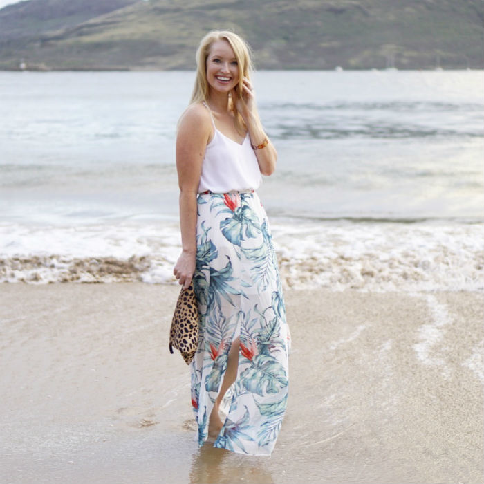 Strawberry Chic, Hawaii outfit, honeymoon outfits, palm print skirt, vacation outfit ideas 